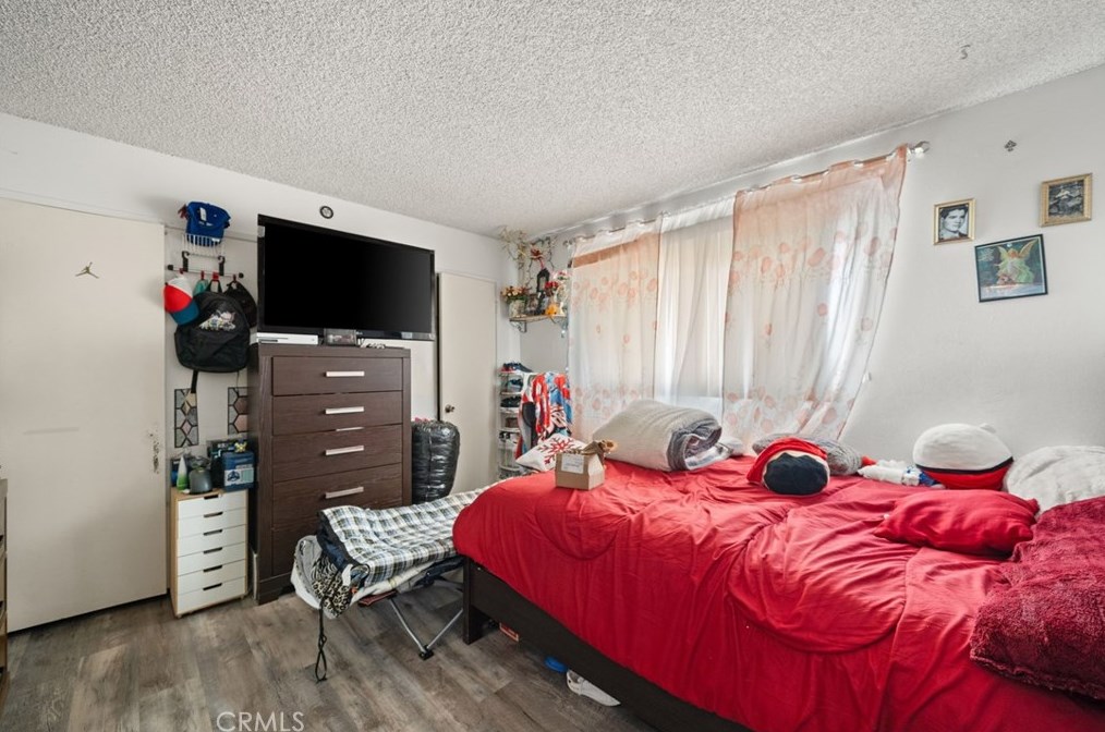 135 Ridgeway St, Anaheim CA  92804-1936 exterior