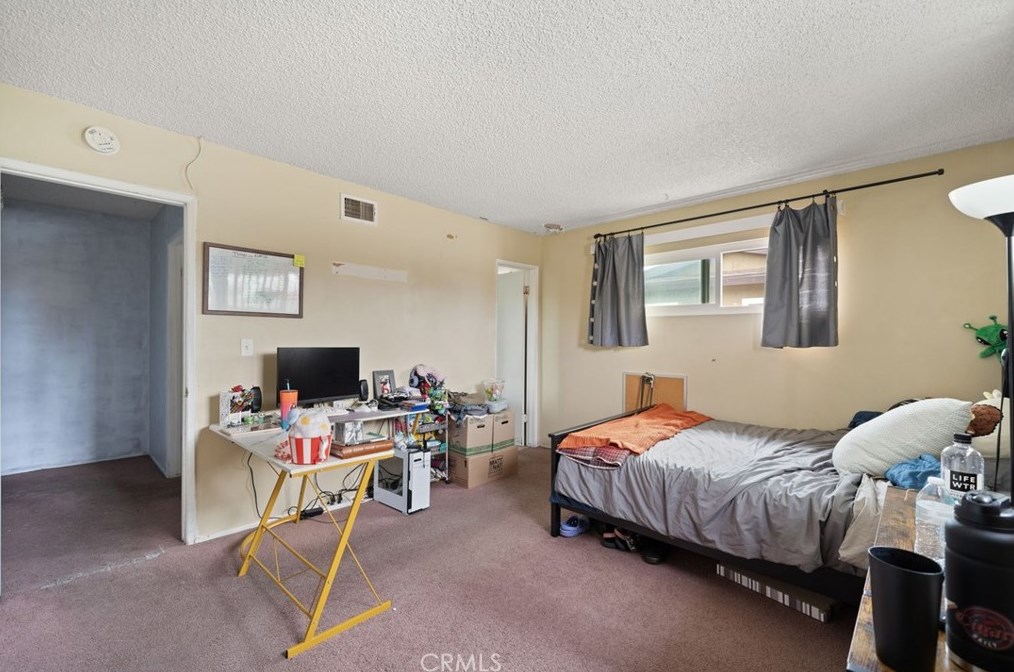 135 Ridgeway St, Anaheim CA  92804-1936 exterior