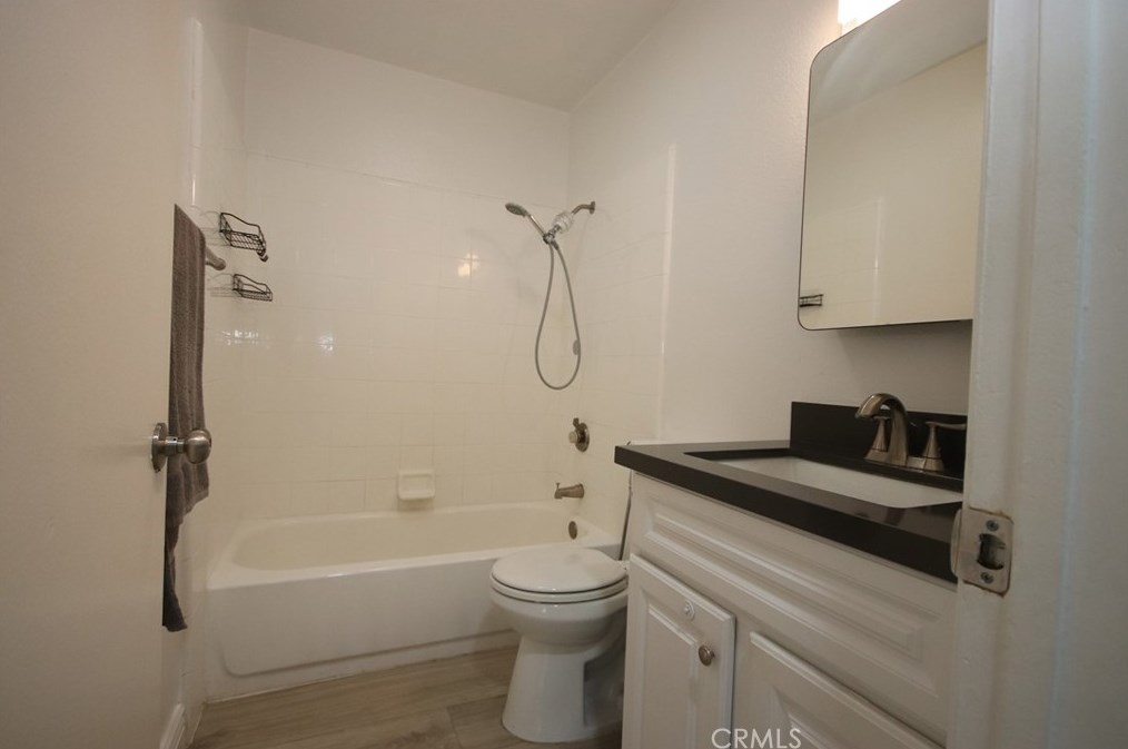 1944 Alexander St, Oxnard CA 93033-4011 exterior