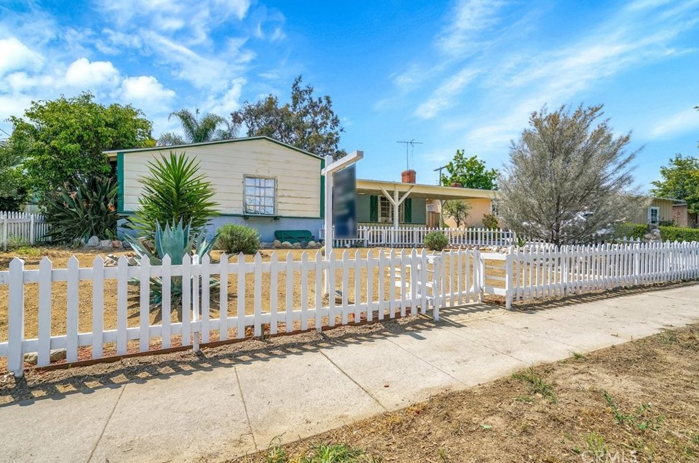 6207 Cleon Ave, North Hollywood CA  91606-2102 exterior