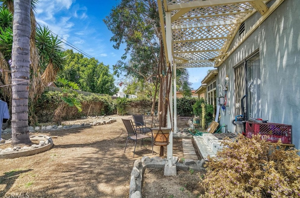 6207 Cleon Ave, North Hollywood CA  91606-2102 exterior