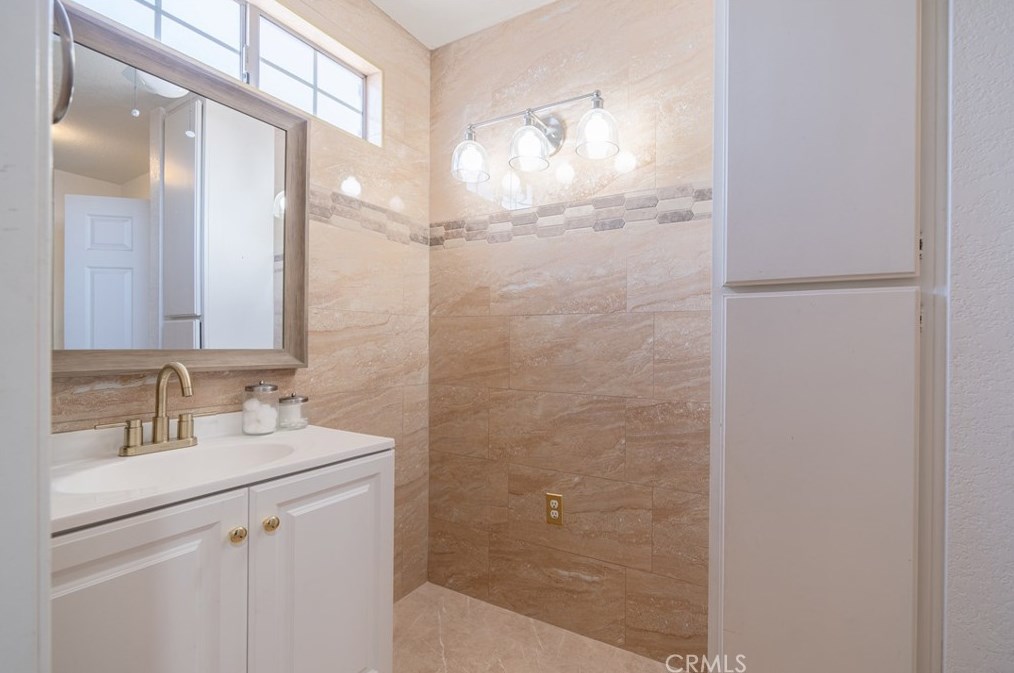 42419 61st St, Lancaster CA 93536-4517 exterior