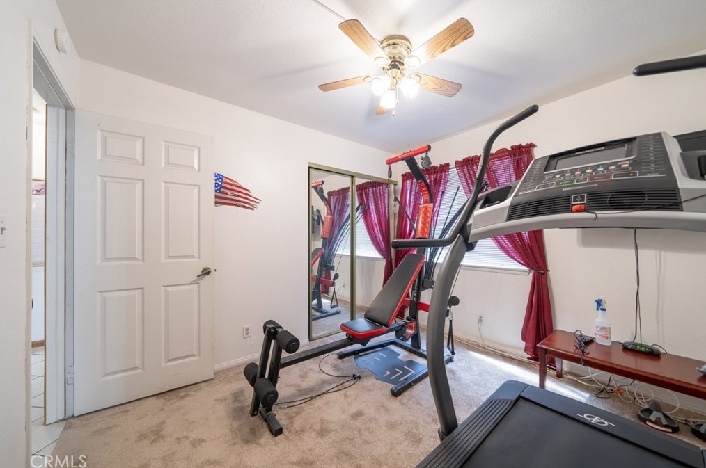 42419 61st St, Lancaster CA 93536-4517 exterior