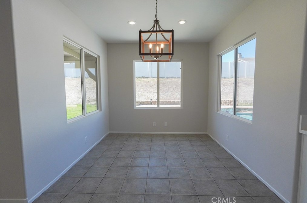 42333 Ridge View Dr, Lancaster CA 93536-7382 exterior