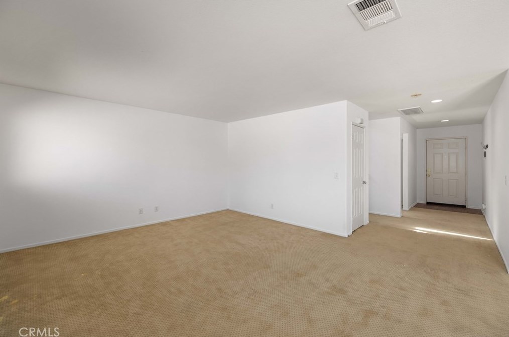 3213 James Ct, Lancaster CA  93535-6276 exterior