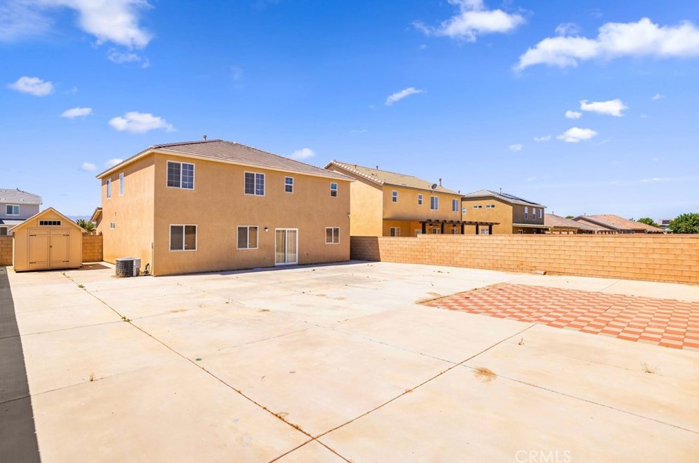 3213 James Ct, Lancaster CA  93535-6276 exterior
