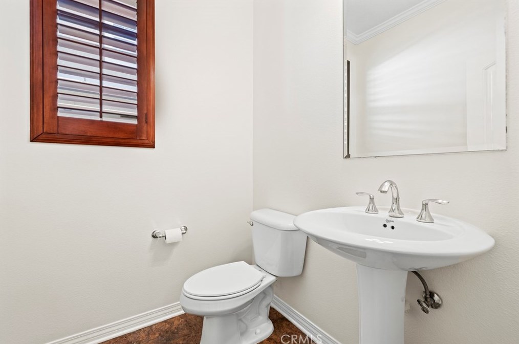 26010 Zaddison Ct, Santa Clarita CA  91350-8534 exterior