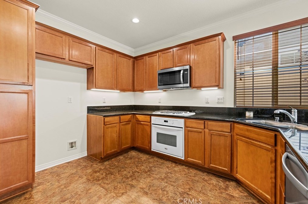 26010 Zaddison Ct, Santa Clarita CA  91350-8534 exterior