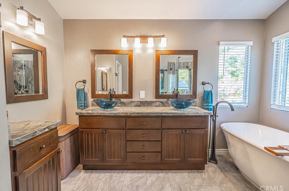 30425 Star Canyon Pl, Santa Clarita CA  91384-4714 exterior