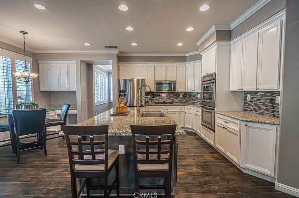 30425 Star Canyon Pl, Santa Clarita CA  91384-4714 exterior