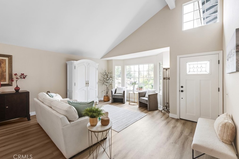 1 Rainbow Rdg Rd, Pomona CA  91766-4910 exterior