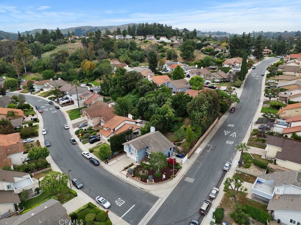 1 Rainbow Rdg Rd, Pomona CA  91766-4910 exterior