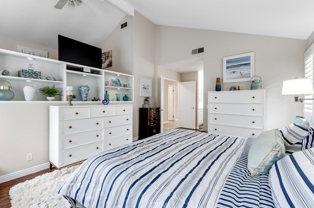 1 Rainbow Rdg Rd, Pomona CA  91766-4910 exterior