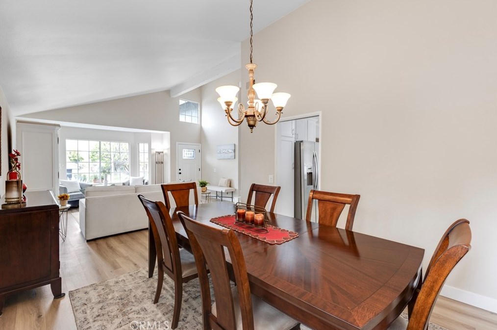 1 Rainbow Rdg Rd, Pomona CA  91766-4910 exterior