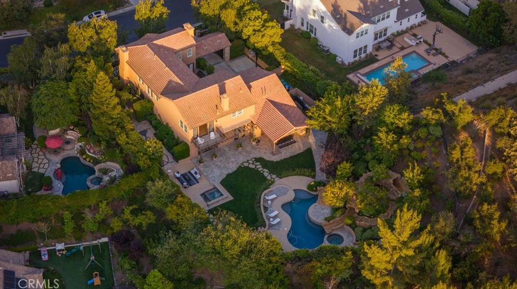 1314 Caitlyn Cir, Thousand Oaks CA 91361-5586 exterior