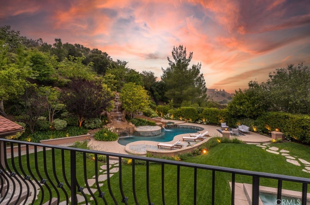 1314 Caitlyn Cir, Thousand Oaks CA 91361-5586 exterior