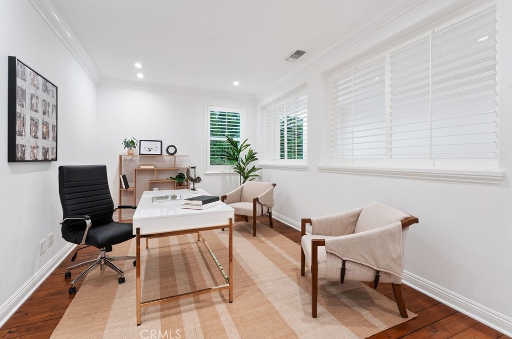 1314 Caitlyn Cir, Thousand Oaks CA 91361-5586 exterior