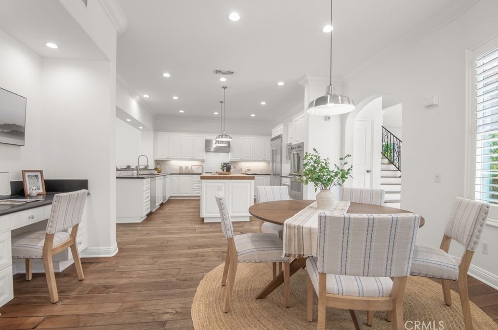 1314 Caitlyn Cir, Thousand Oaks CA 91361-5586 exterior