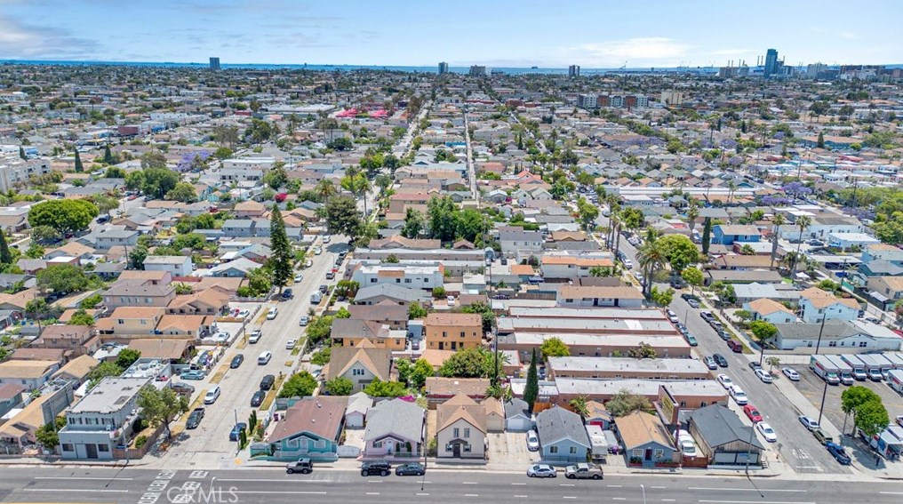 1732 Pacific Coast Hwy, Long Beach CA  90806-5830 exterior