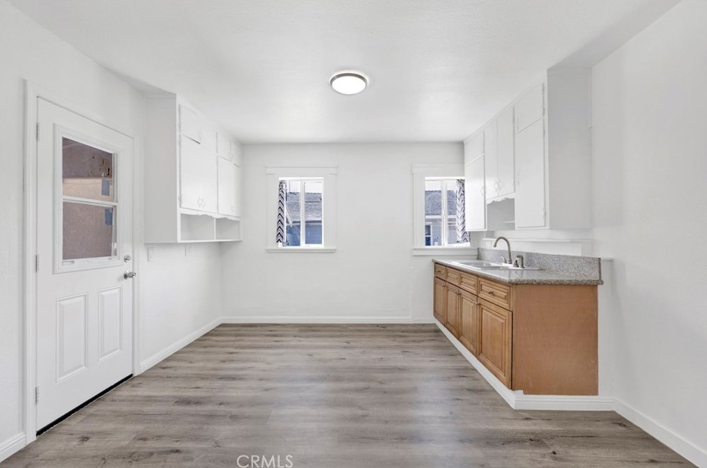 1732 Pacific Coast Hwy, Long Beach CA  90806-5830 exterior