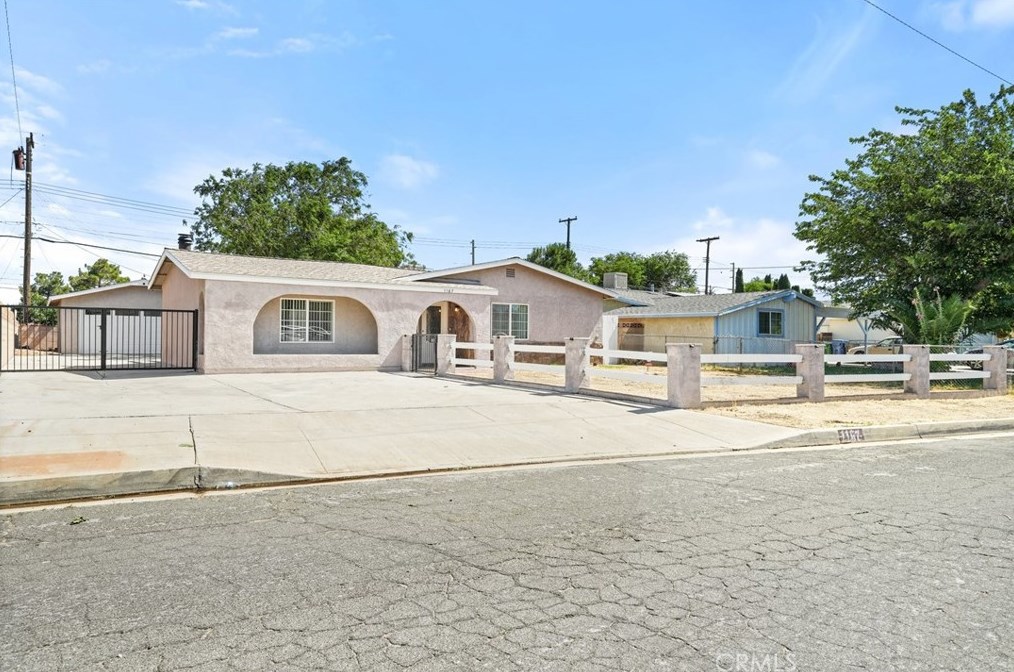 1167 Avenue, Palmdale CA  93551-7712 exterior