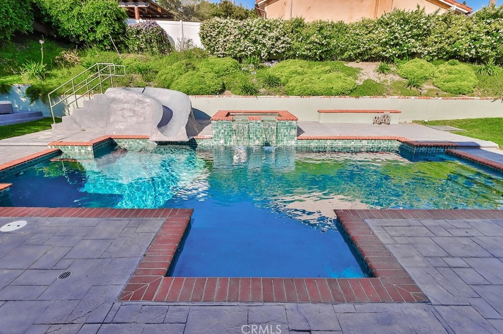 2506 Ciro Ave, Thousand Oaks CA 91360-1601 exterior