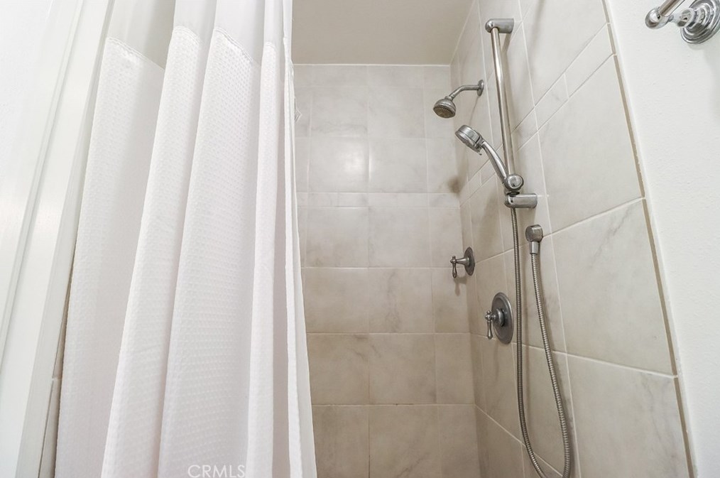 2506 Ciro Ave, Thousand Oaks CA 91360-1601 exterior