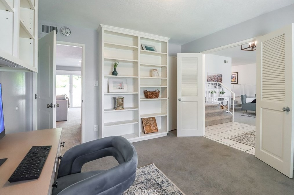 2506 Ciro Ave, Thousand Oaks CA 91360-1601 exterior