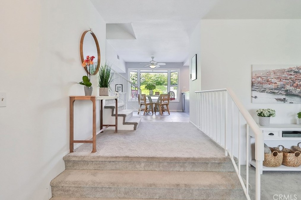 2506 Ciro Ave, Thousand Oaks CA 91360-1601 exterior