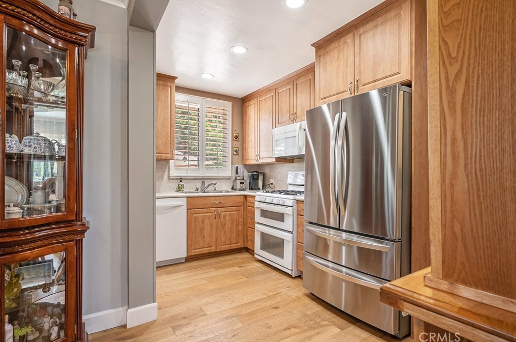 163 Flittner Cir, Thousand Oaks CA  91360-5903 exterior