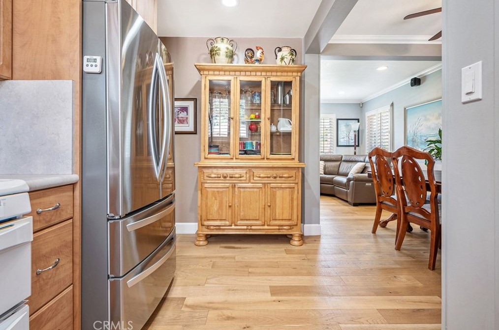 163 Flittner Cir, Thousand Oaks CA  91360-5903 exterior