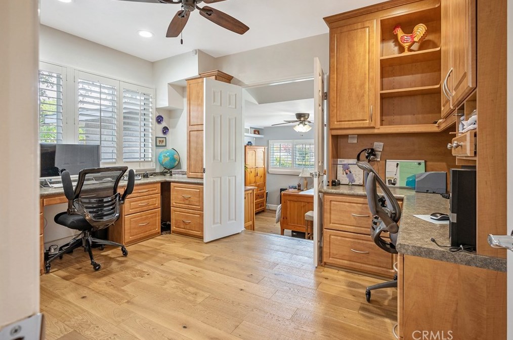 163 Flittner Cir, Thousand Oaks CA  91360-5903 exterior
