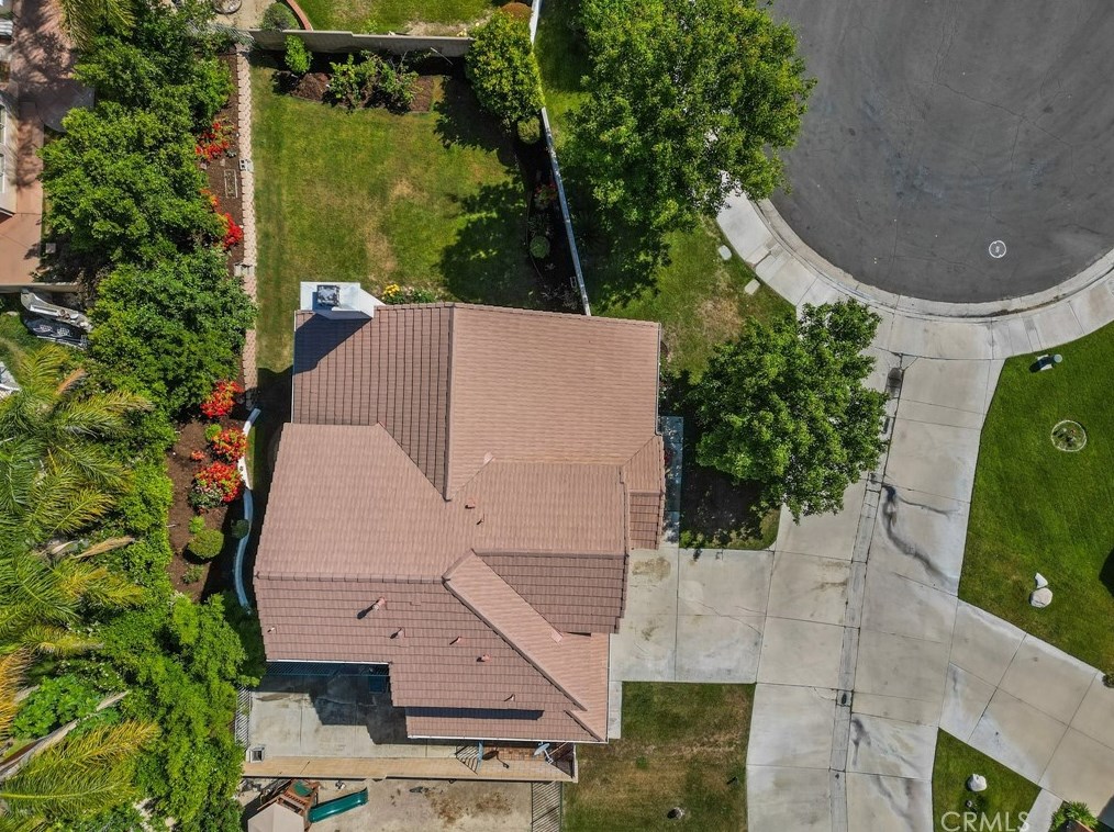 25507 Crockett Ln, Santa Clarita CA  91381-1633 exterior