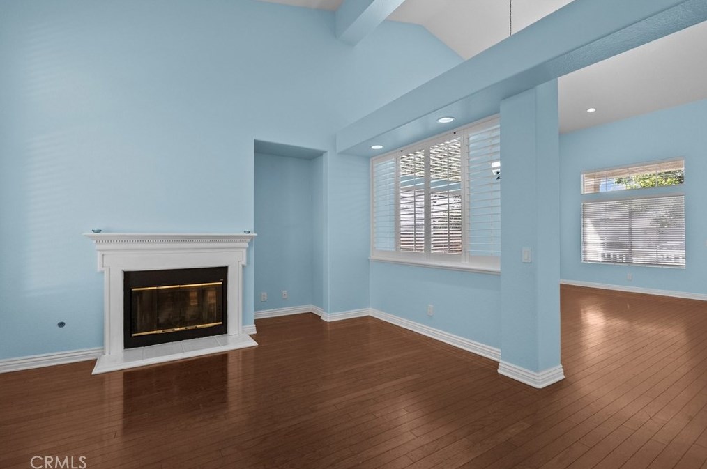 25507 Crockett Ln, Santa Clarita CA  91381-1633 exterior