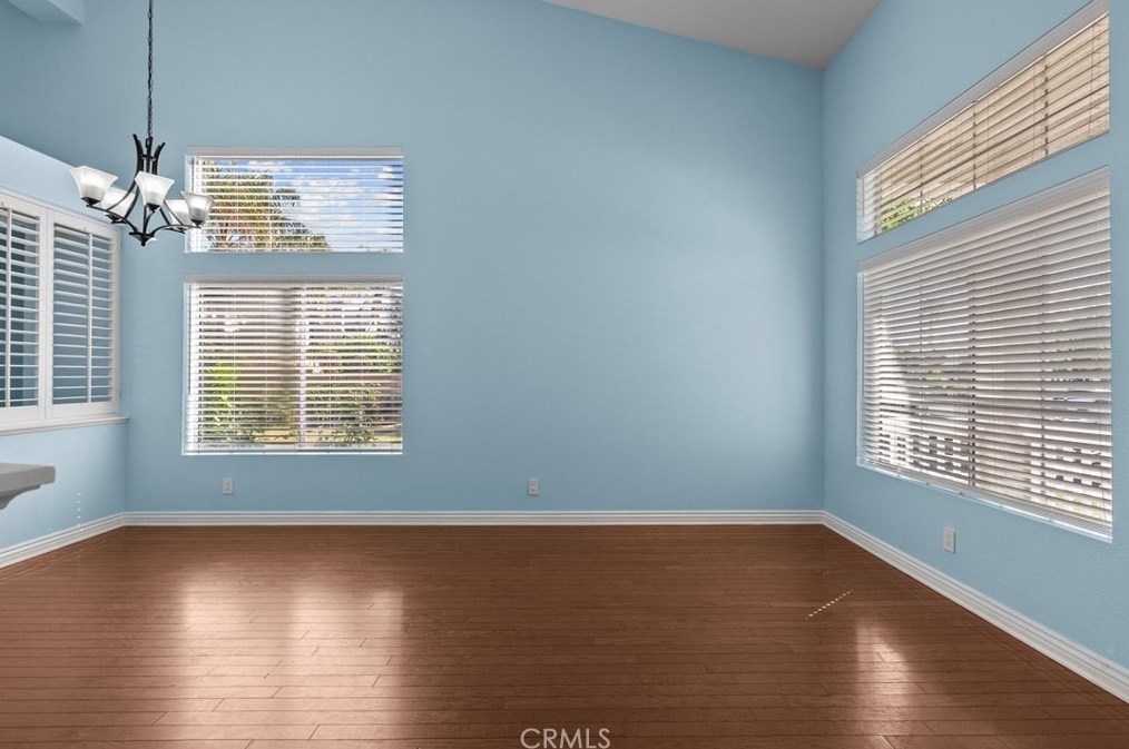 25507 Crockett Ln, Santa Clarita CA  91381-1633 exterior