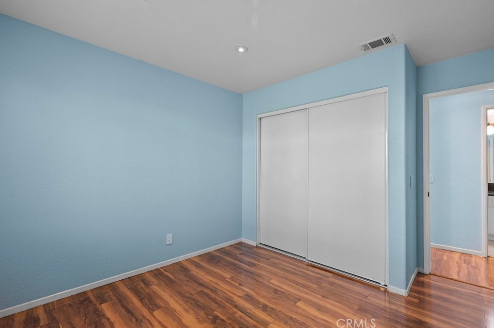 25507 Crockett Ln, Santa Clarita CA  91381-1633 exterior