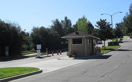 19222 Avenue Of The Oaks, Santa Clarita CA  91321-1405 exterior