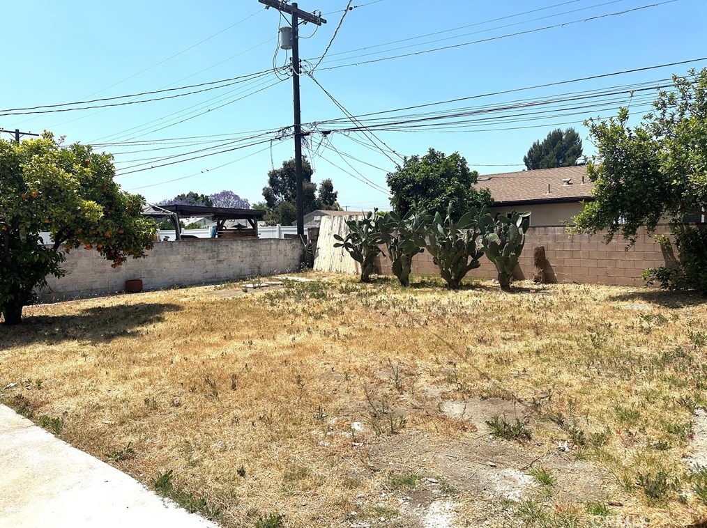 9687 Amboy Ave, Los Angeles CA  91331-4234 exterior