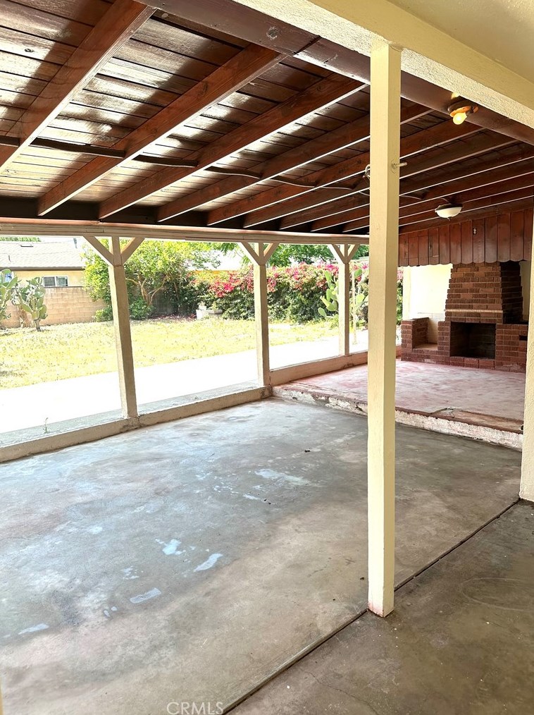 9687 Amboy Ave, Los Angeles CA  91331-4234 exterior