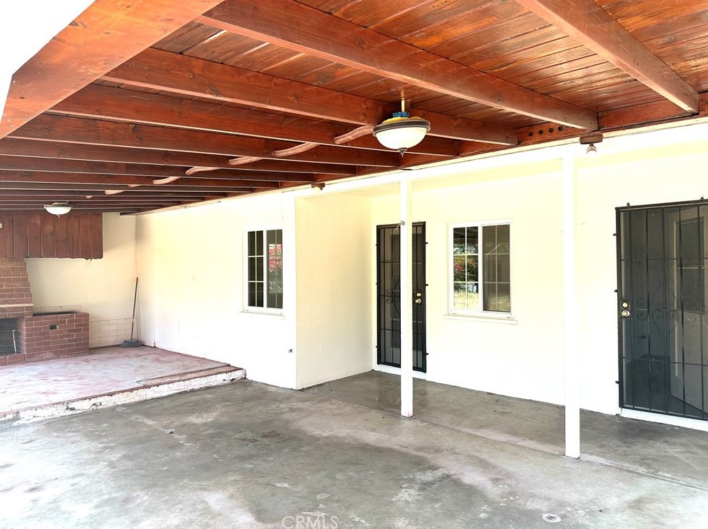 9687 Amboy Ave, Los Angeles CA  91331-4234 exterior