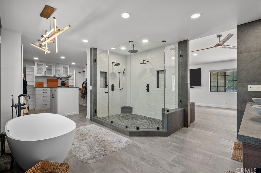 23229 8th St, Santa Clarita CA  91321-2601 exterior