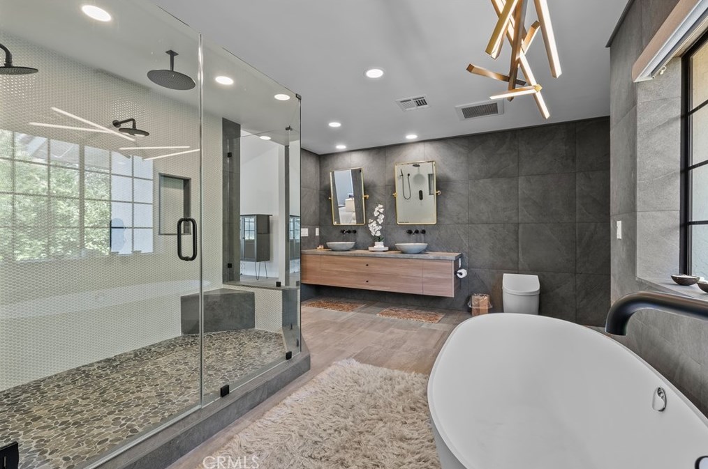 23229 8th St, Santa Clarita CA  91321-2601 exterior