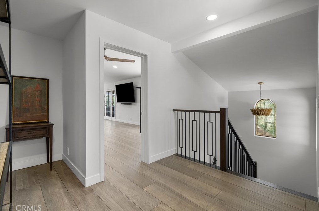 23229 8th St, Santa Clarita CA  91321-2601 exterior