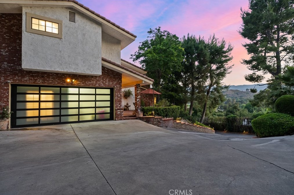 23229 8th St, Santa Clarita CA  91321-2601 exterior