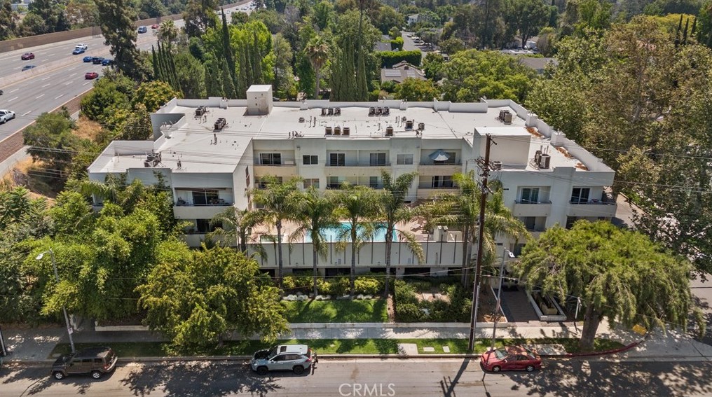 4702 Fulton Ave, Van Nuys CA  91423-3269 exterior