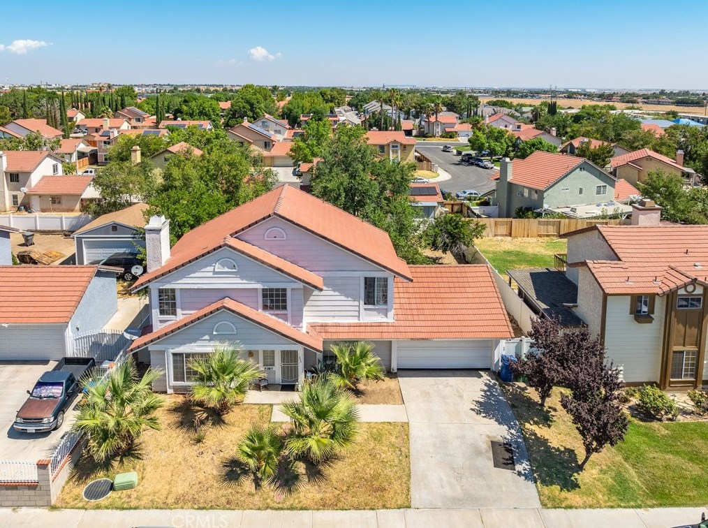 233 Avenue, Palmdale CA  93551-7802 exterior