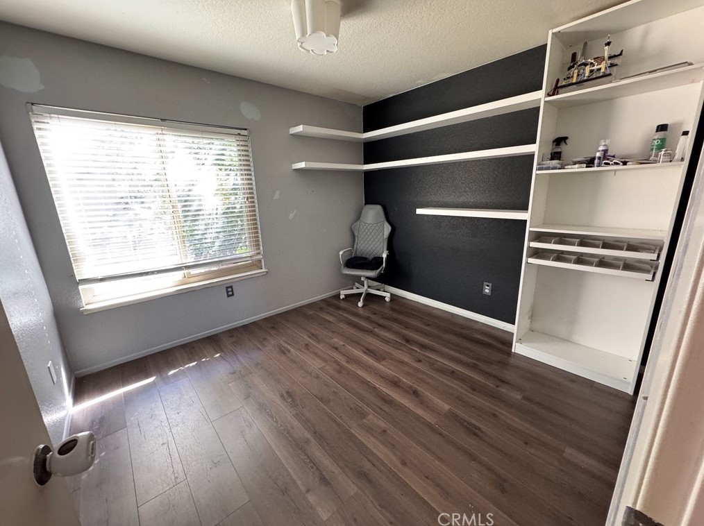 71 Oak Clf Dr, Pomona CA 91766-4858 exterior