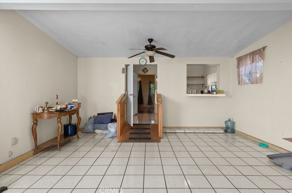 11130 Telfair Ave, Los Angeles CA  91331-2738 exterior