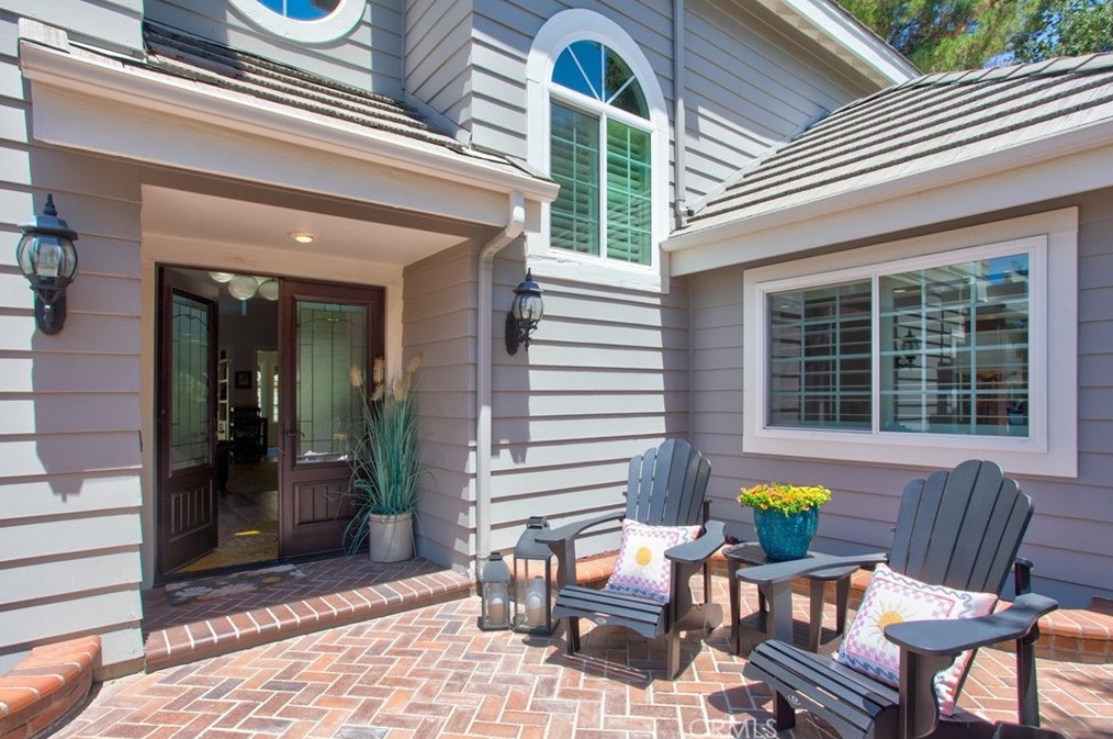 26430 Emerald Dove Dr, Santa Clarita CA  91355-3514 exterior