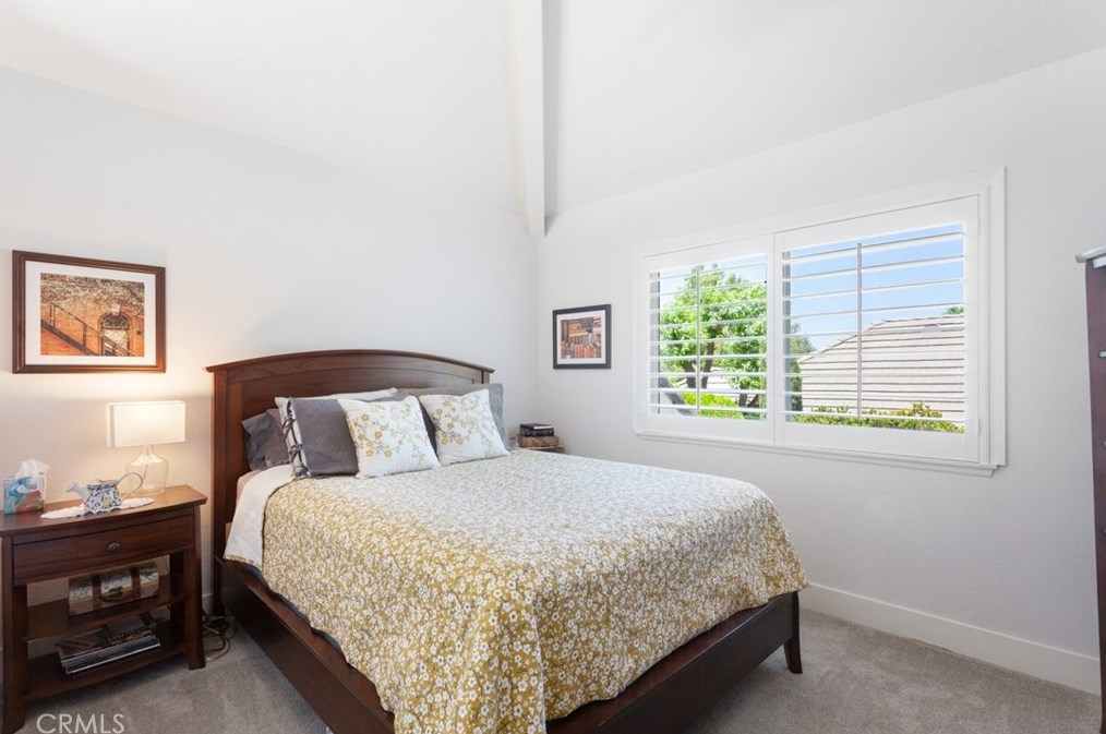 26430 Emerald Dove Dr, Santa Clarita CA  91355-3514 exterior